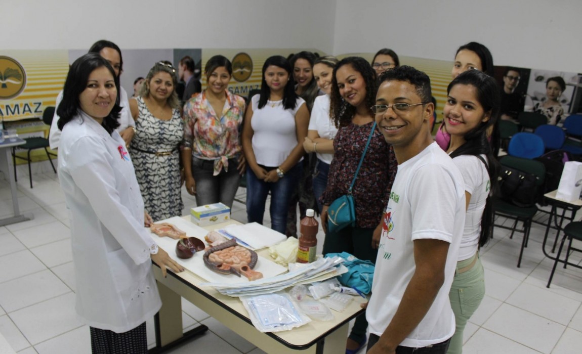 Alunos de Enfermagem participam de Semana AcadÃªmica