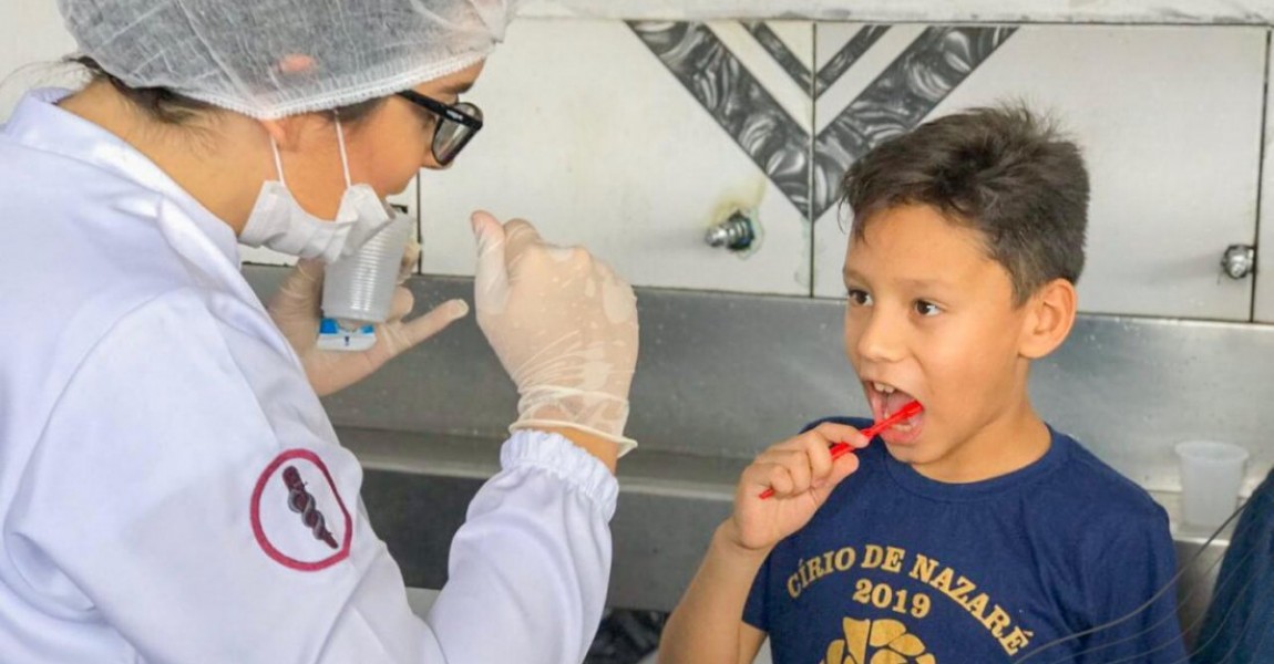Acadêmicos de Odontologia realizam ação social para crianças no bairro da Terra  Firme, em Belém