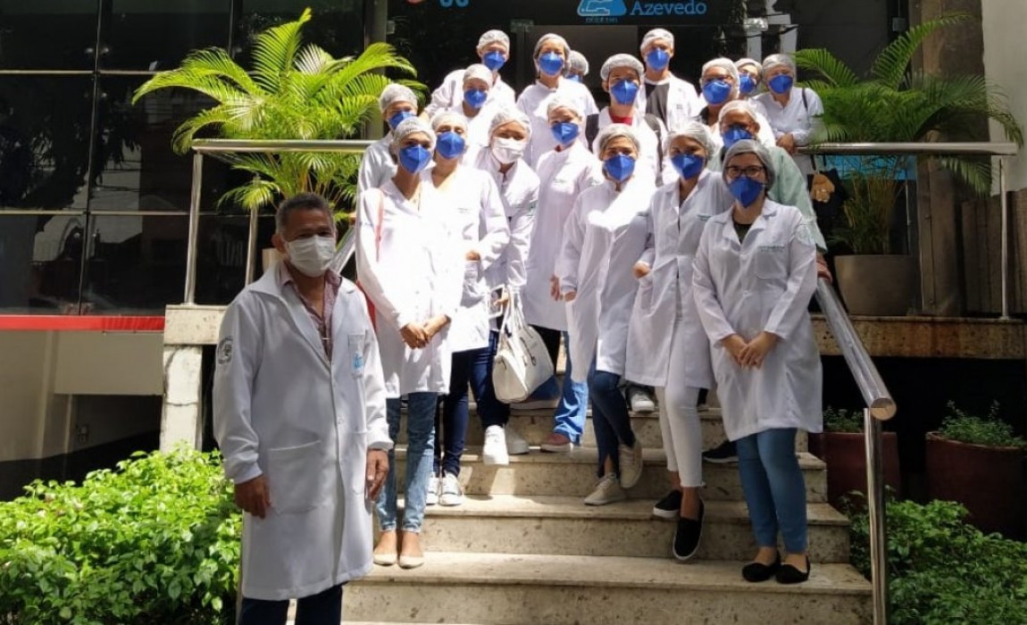 Alunos de Biomedicina da Esamaz fazem visita técnica ao laboratório Paulo Azevedo