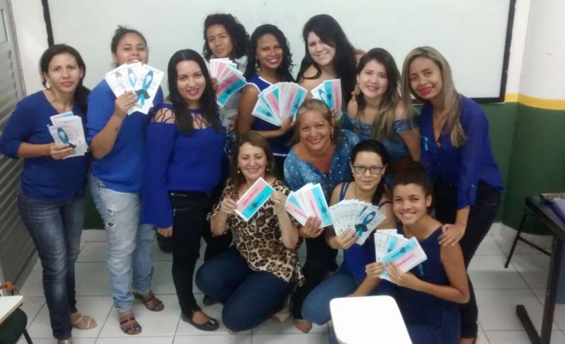Alunas do curso de Serviço Social promovem campanha Novembro Azul na Esamaz