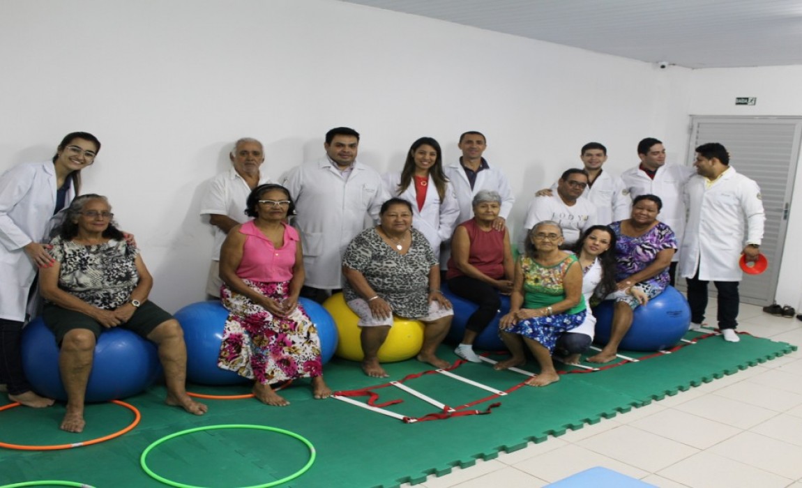 Projeto multidisciplinar atende idosos hipertensos e diabÃ©ticos na Esamaz