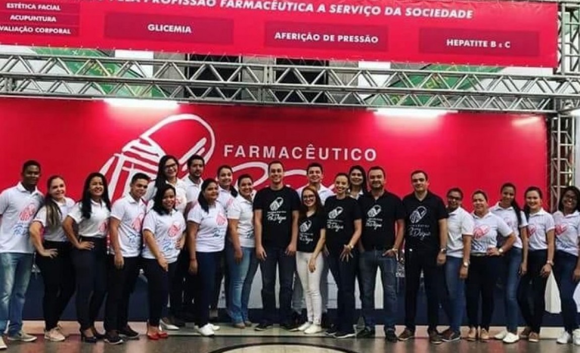 Acadêmicos da Esamaz participam do projeto Farmacêutico Pai D'égua, em Belém