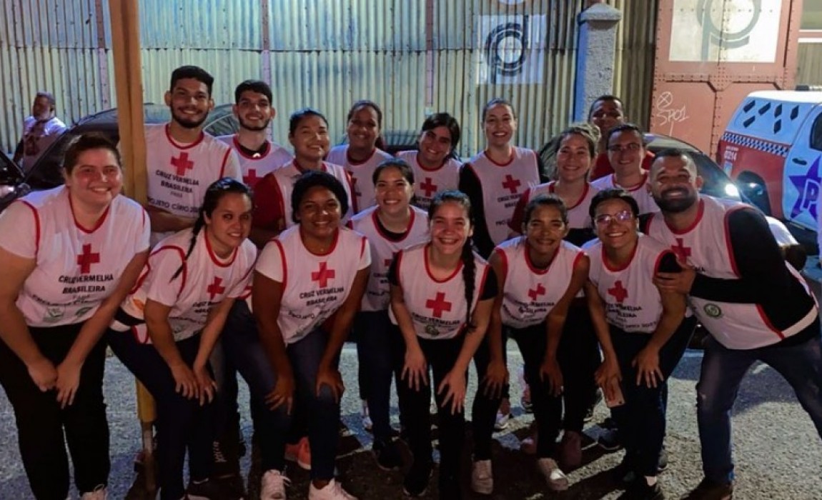 Acadêmicos de Enfermagem da Uniesamaz são voluntários da Cruz Vermelha no Círio de Nazaré 2023