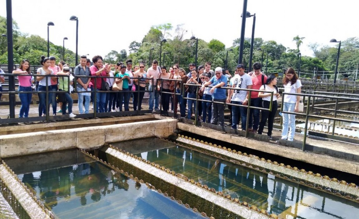 Acadêmicos de Enfermagem e Biomedicina visitam estação de tratamento de água da Cosanpa