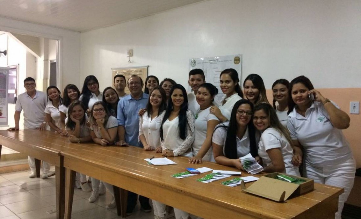 Acadêmicos de Enfermagem promovem Oficina Pedagógica na escola Sucesso, em Belém.