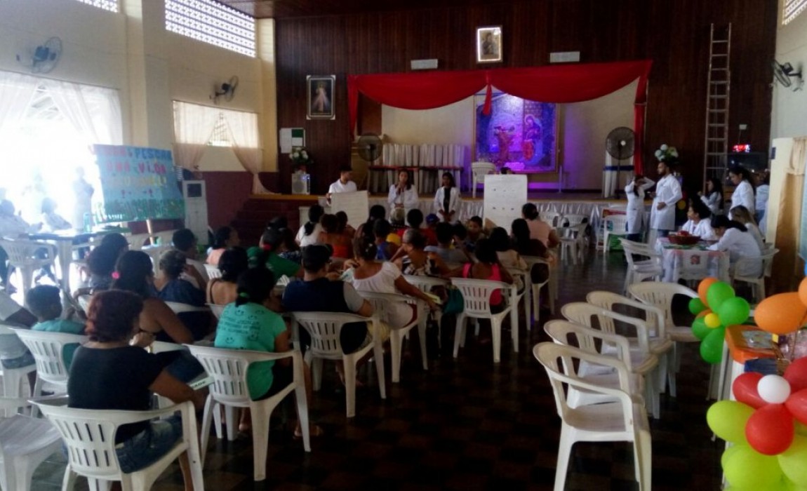 Acadêmicos de Nutrição participam de aula prática na Igreja do Perpétuo Socorro,em Belém