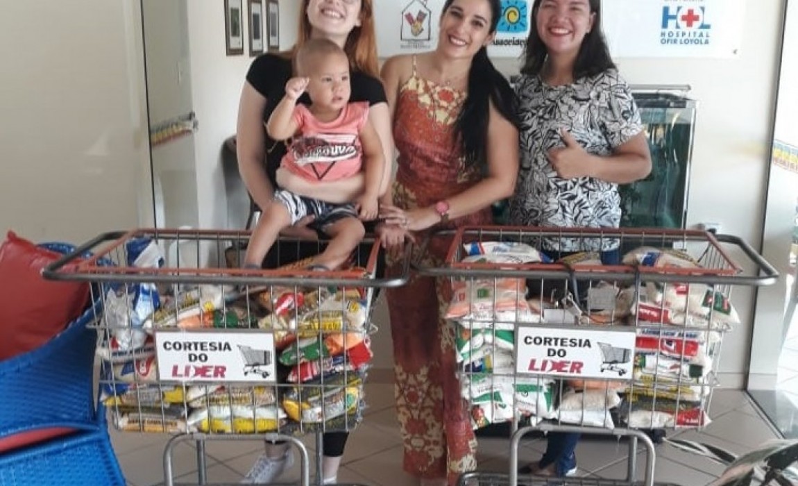 Alunos de Enfermagem doam alimentos para o Instituto  Casa Ronald MacDonald em Belém