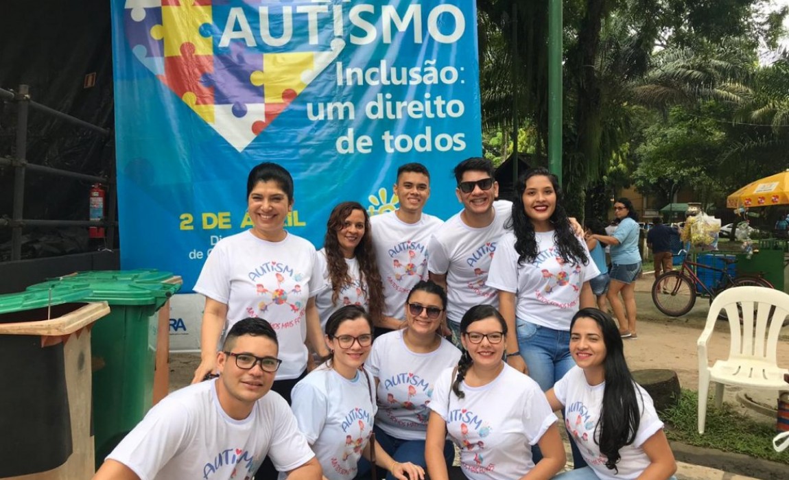 Alunos de Terapia Ocupacional participam da Caminhada pelo Dia Mundial da Conscientização do Autismo