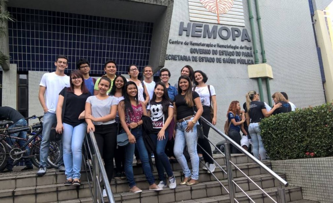 Alunos do Curso de Biomedicina doaram sangue no Hemopa, em Belém.