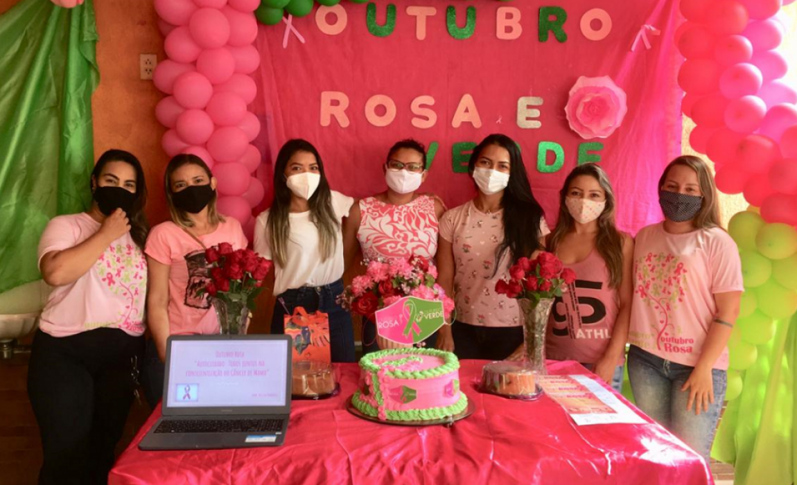 Alunos de Enfermagem da ESAMAZ participam de ação em alusão ao Outubro Rosa e Outubro Verde